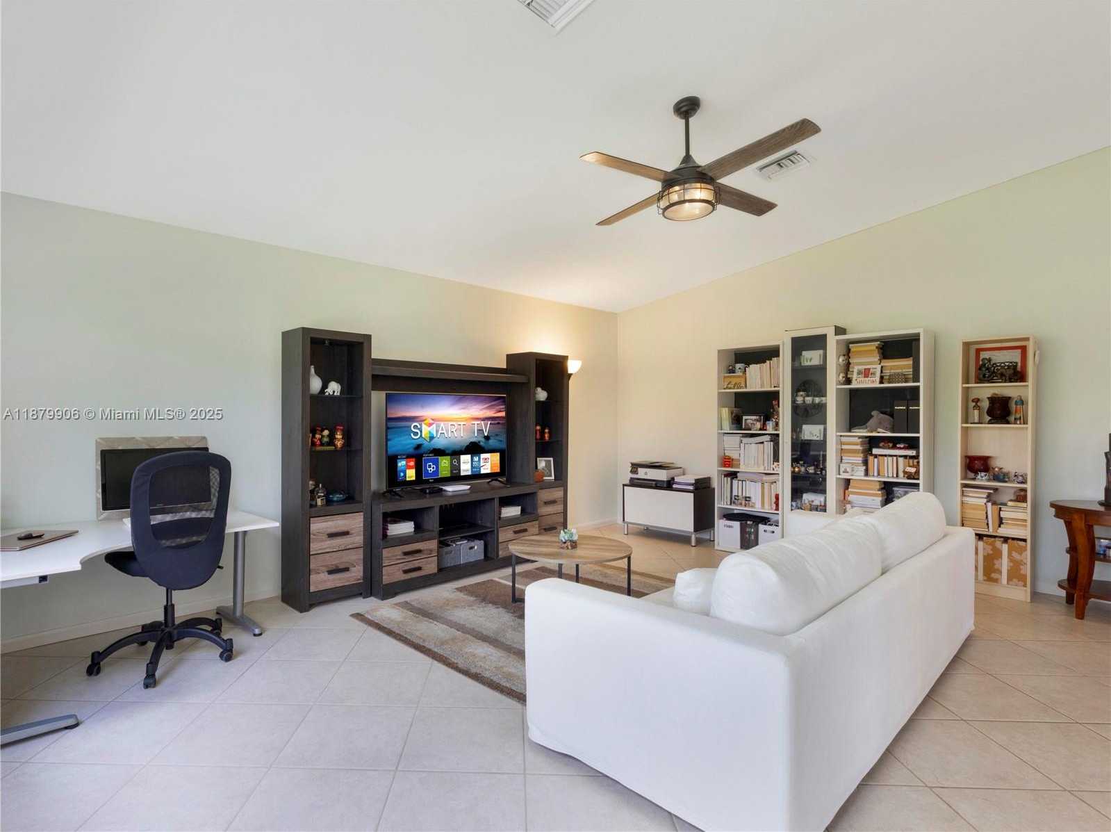 Small Image of 2549 EGRET LAKE DR, Green Acres Number 8