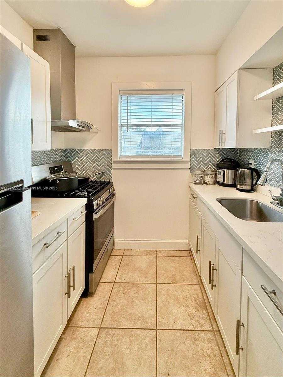Small Image of 900 JEFFERSON AVE #10, Miami Beach Number 4