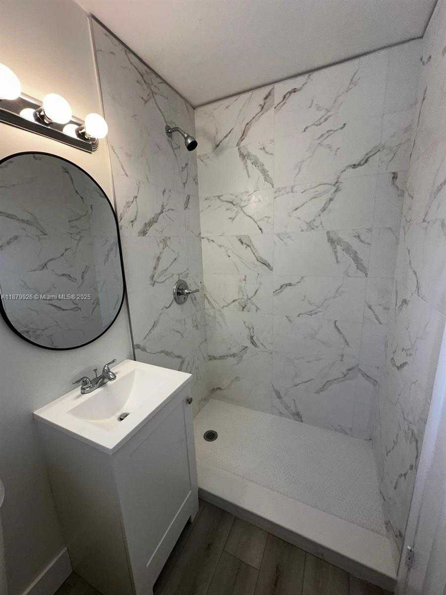 Small Image of 2115 NORTH 17TH CT #4, Hollywood Number 5