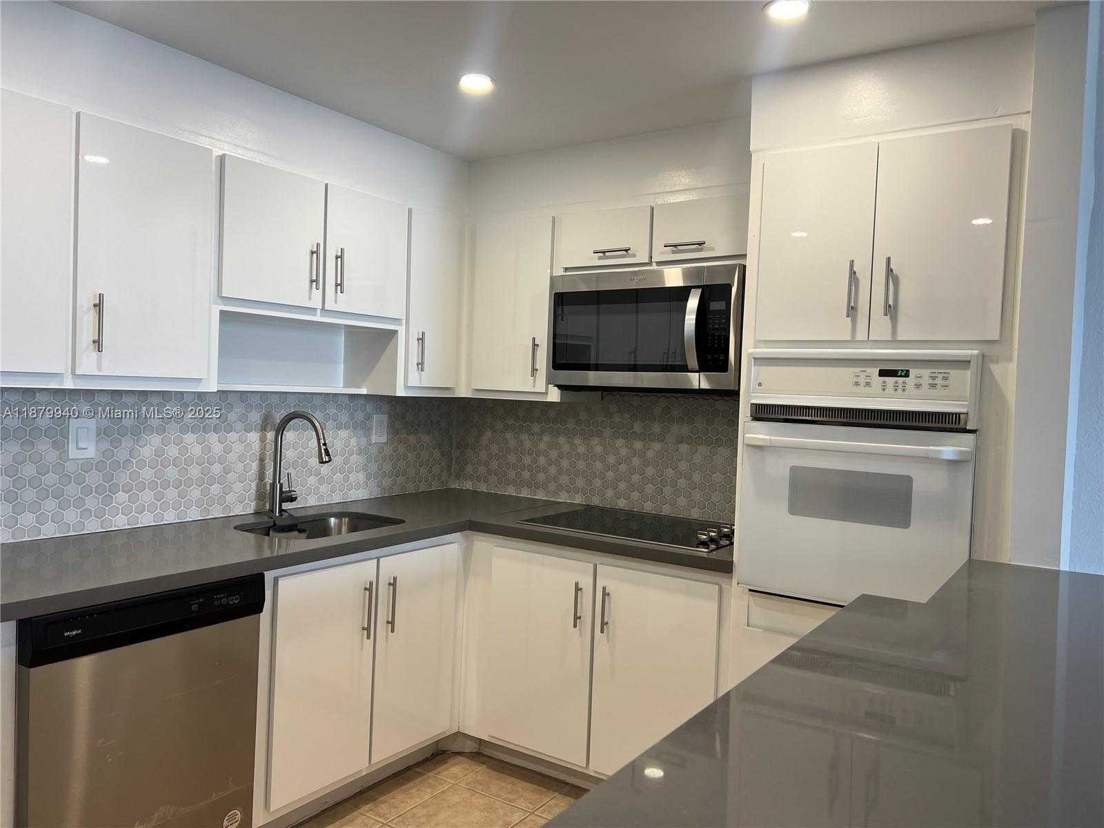 Small Image of 19390 COLLINS AVE #PH-5, Sunny Isles Beach Number 7