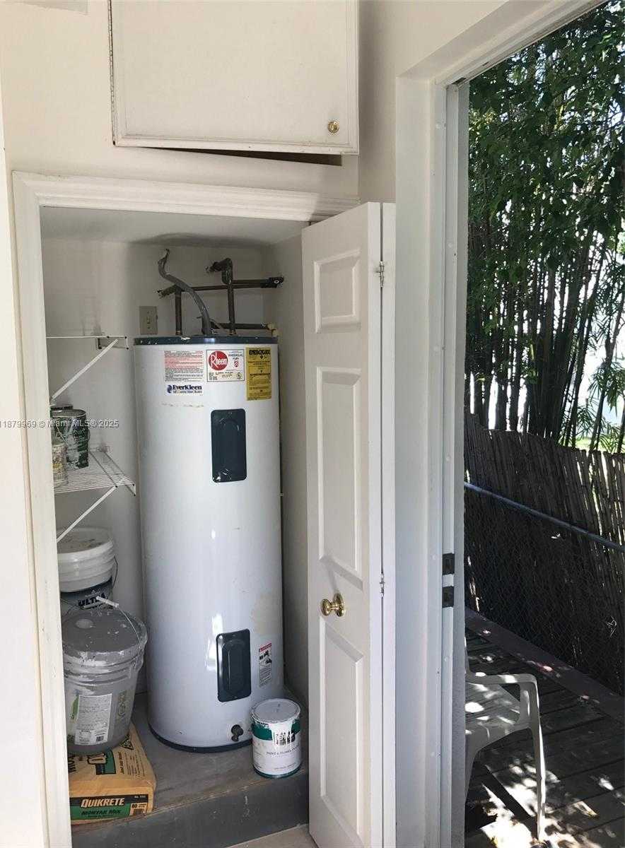 Small Image of 4575 POST AVE, Miami Beach Number 29