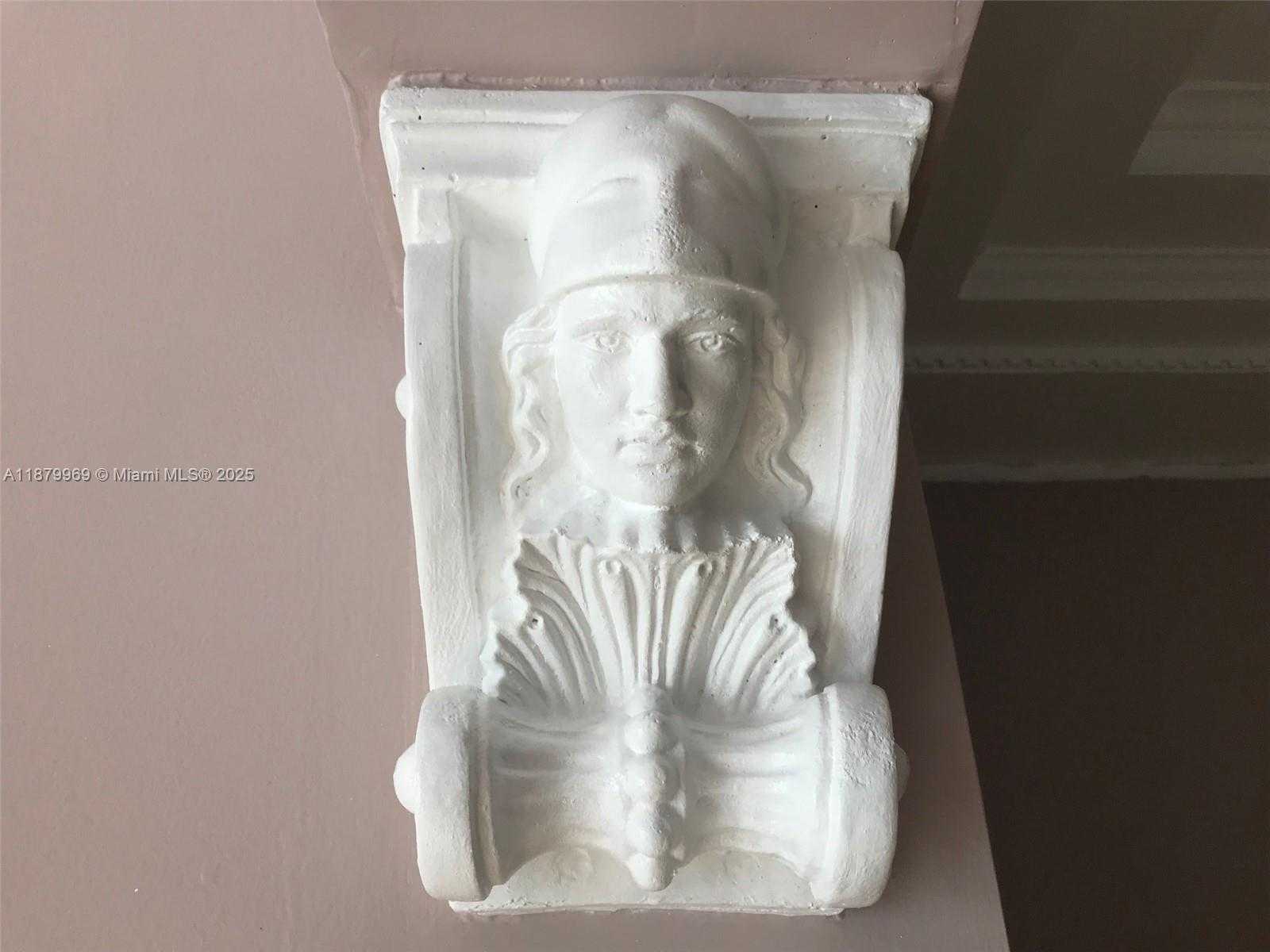 Small Image of 4575 POST AVE, Miami Beach Number 39