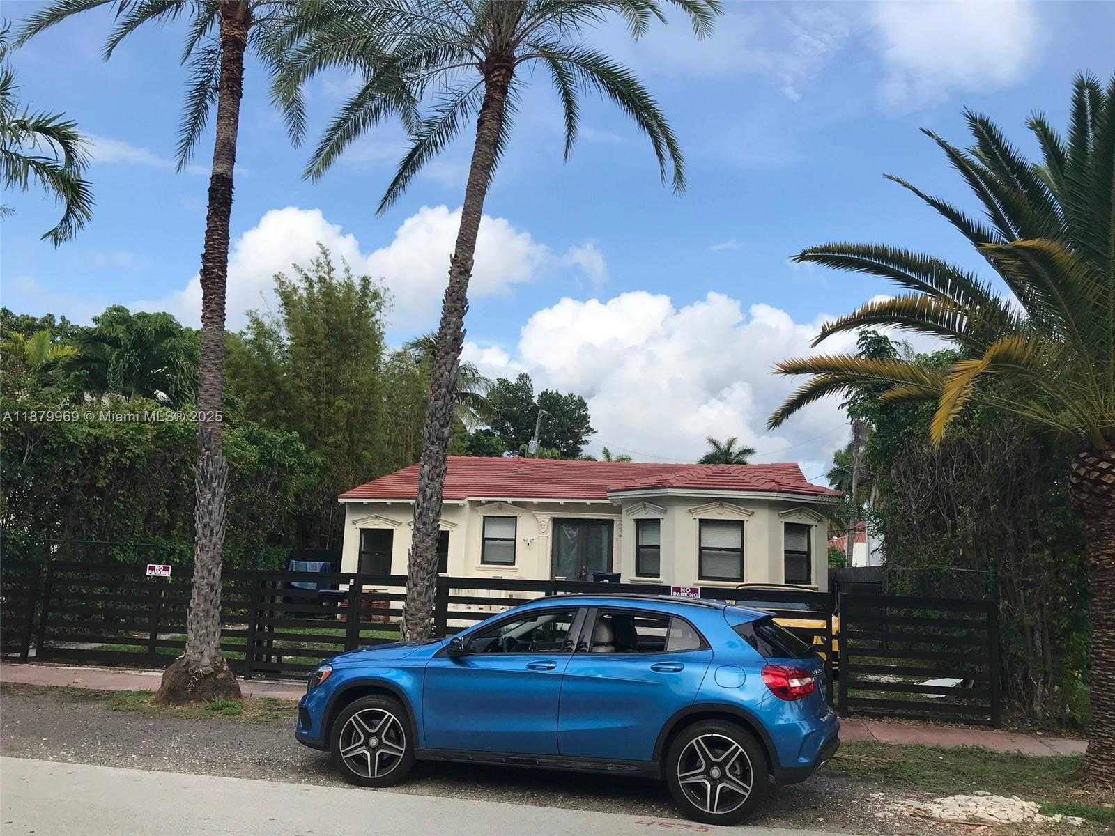Small Image of 4575 POST AVE, Miami Beach Number 46