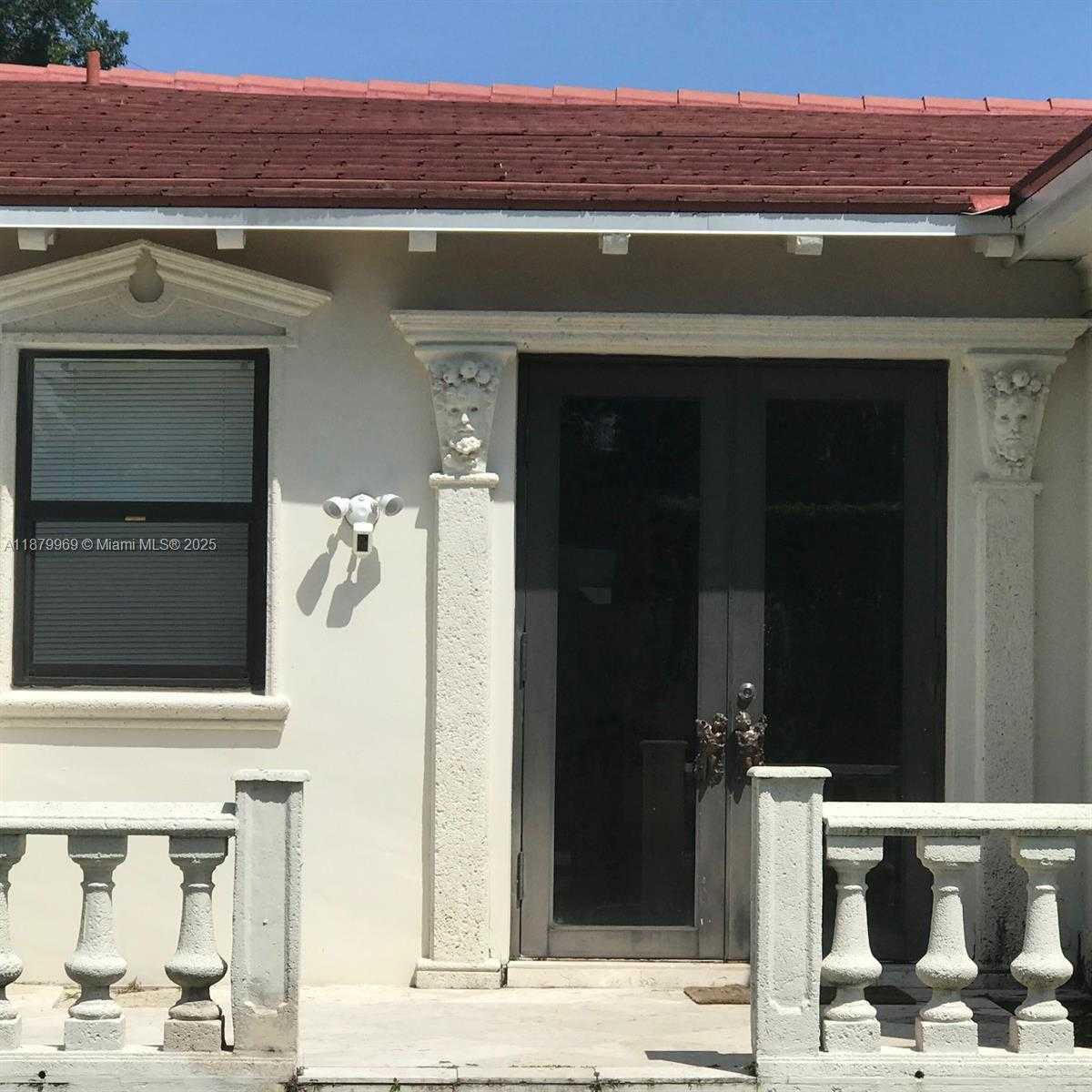 Small Image of 4575 POST AVE, Miami Beach Number 7