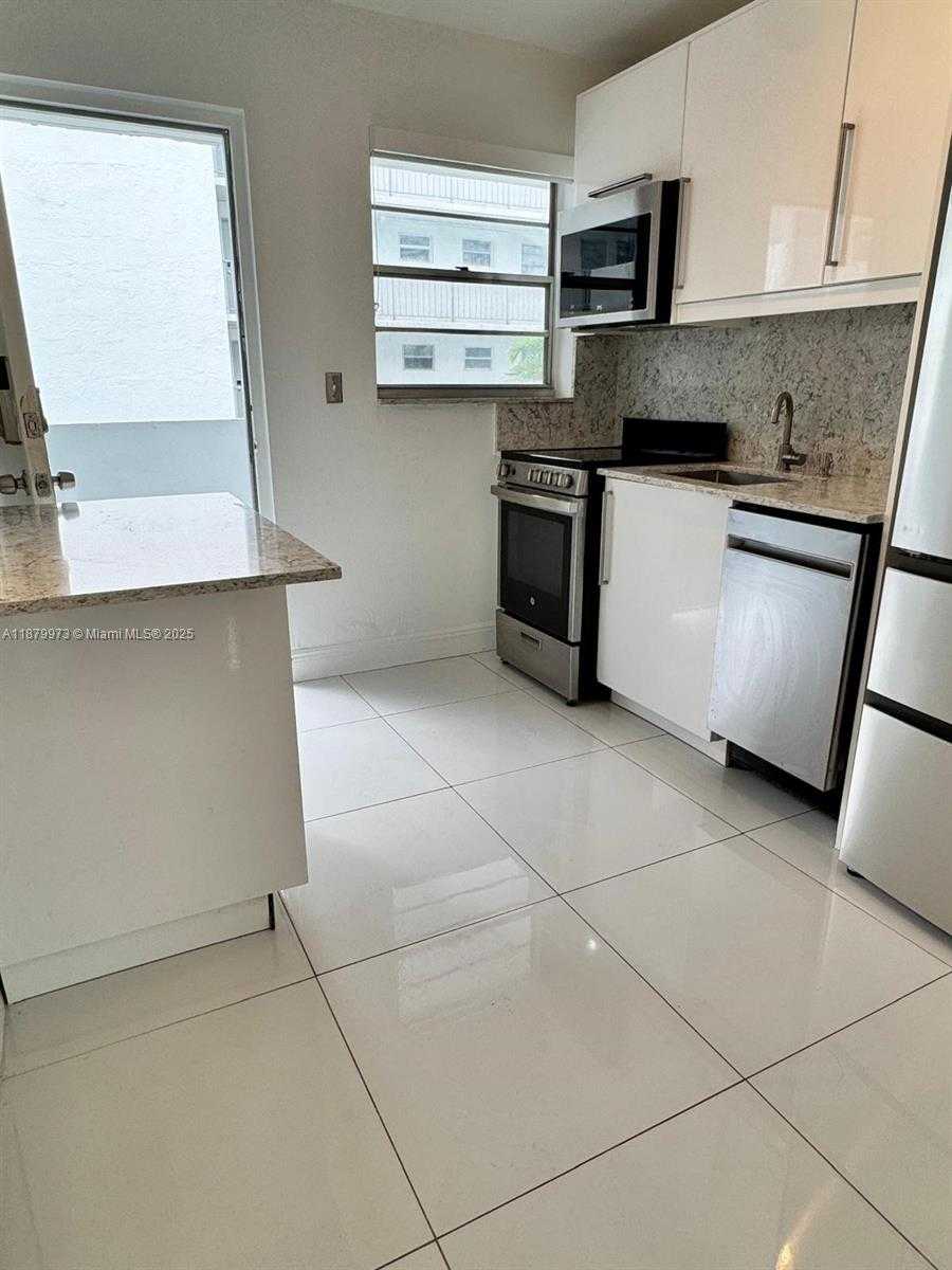 Small Image of 1610 LENOX AVE #312, Miami Beach Number 18