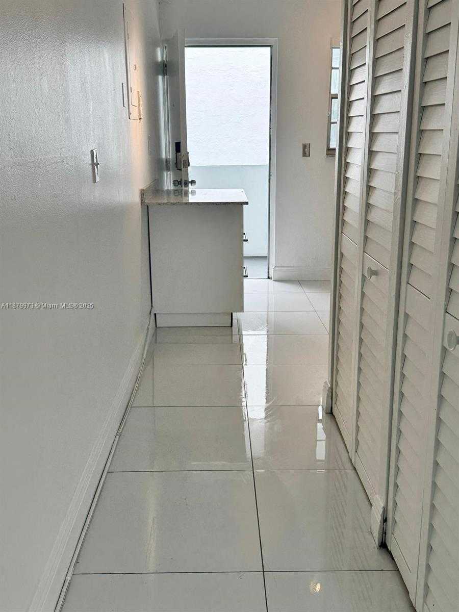 Small Image of 1610 LENOX AVE #312, Miami Beach Number 19