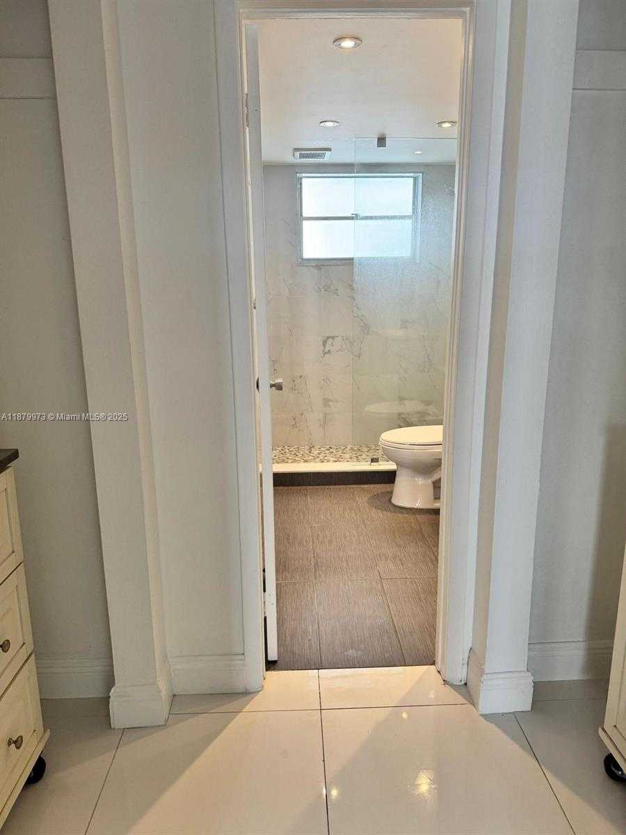 Small Image of 1610 LENOX AVE #312, Miami Beach Number 9