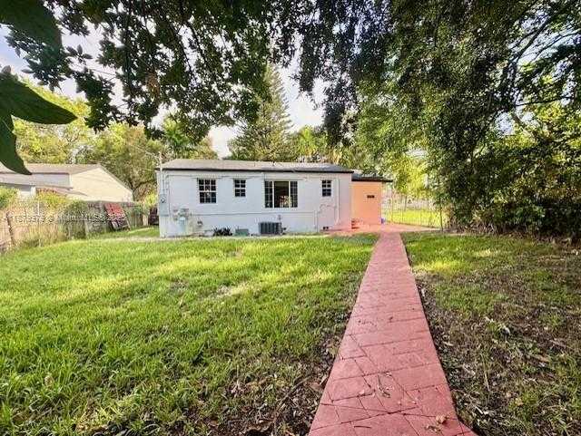 Small Image of 4471 SOUTH WEST 4TH ST, Miami Number 26