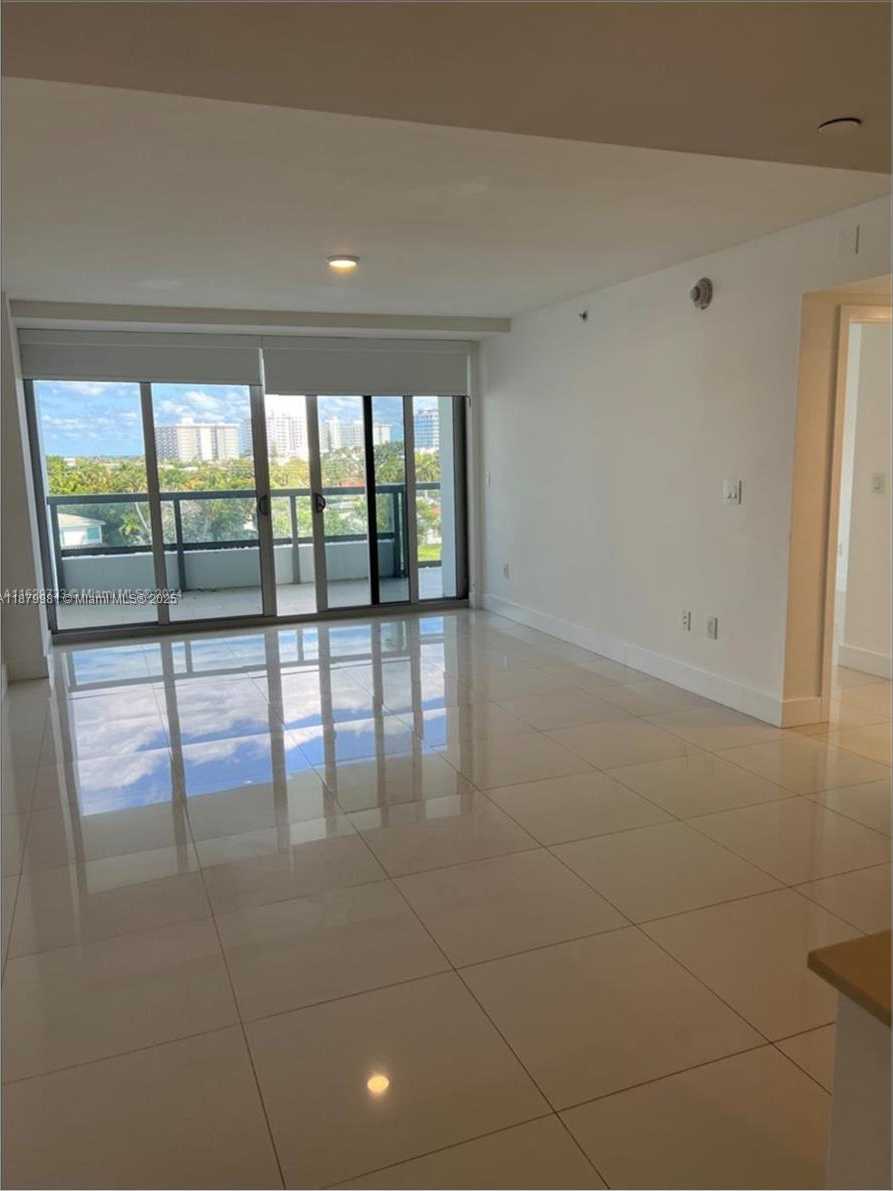 Small Image of 9261 EAST BAY HARBOR DR #603, Bay Harbor Islands Number 8