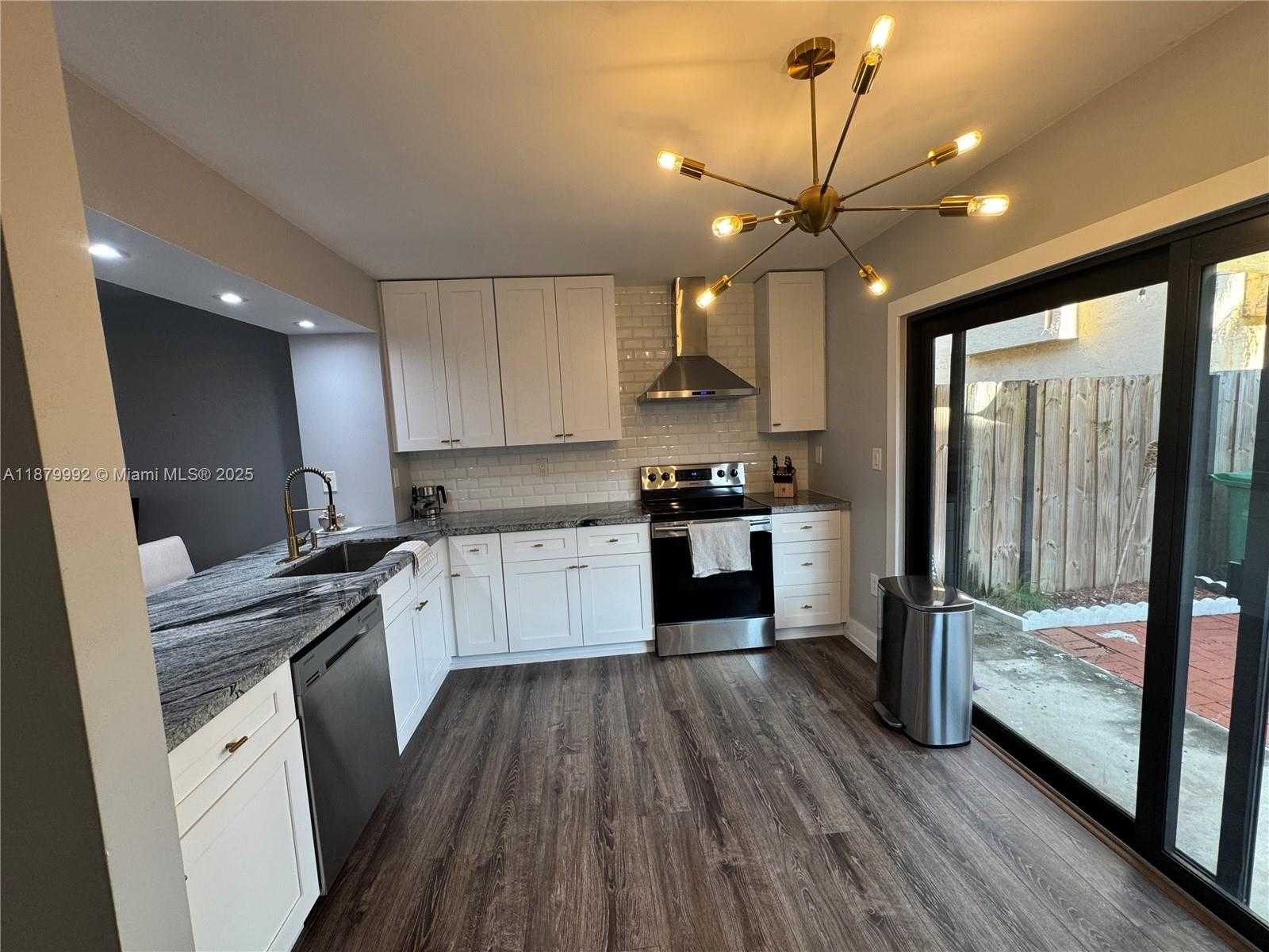 Small Image of 10048 SOUTH WEST 77TH CT, Miami Number 10