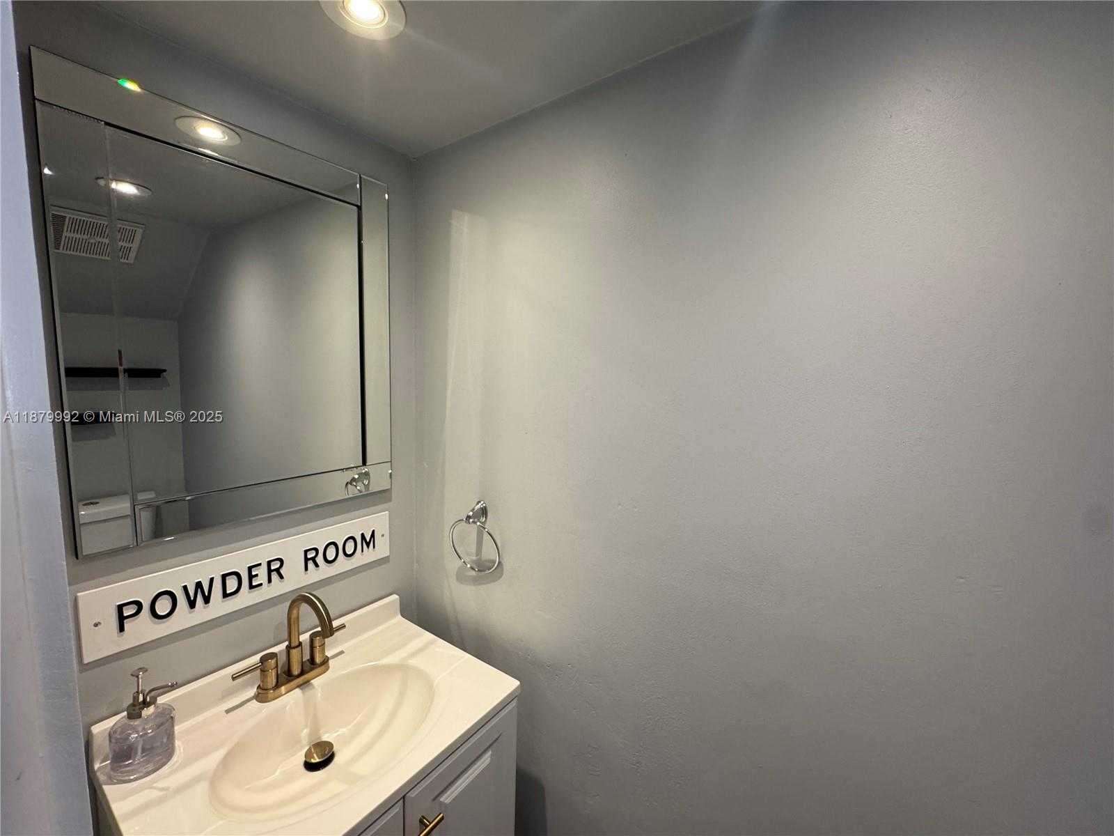 Small Image of 10048 SOUTH WEST 77TH CT, Miami Number 13