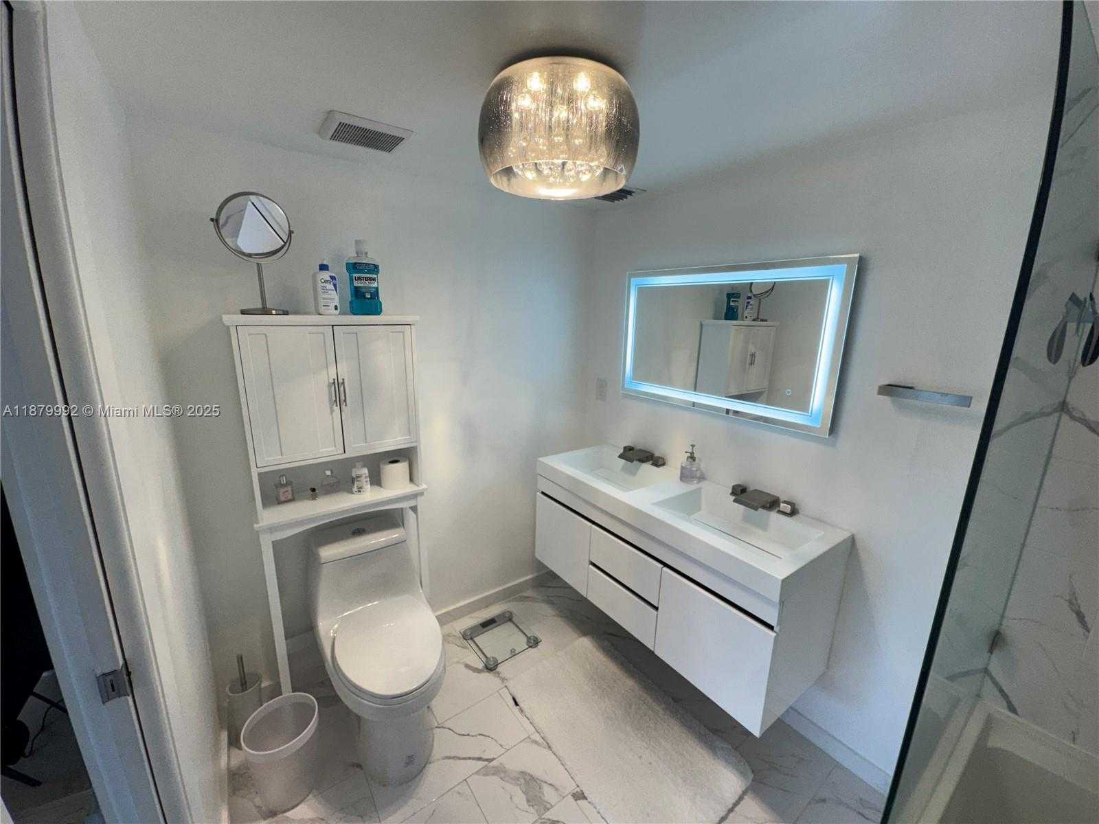 Small Image of 10048 SOUTH WEST 77TH CT, Miami Number 21