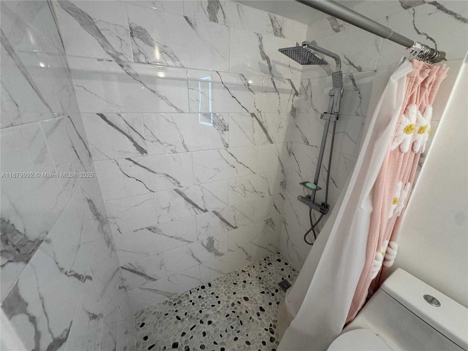 Small Image of 10048 SOUTH WEST 77TH CT, Miami Number 24