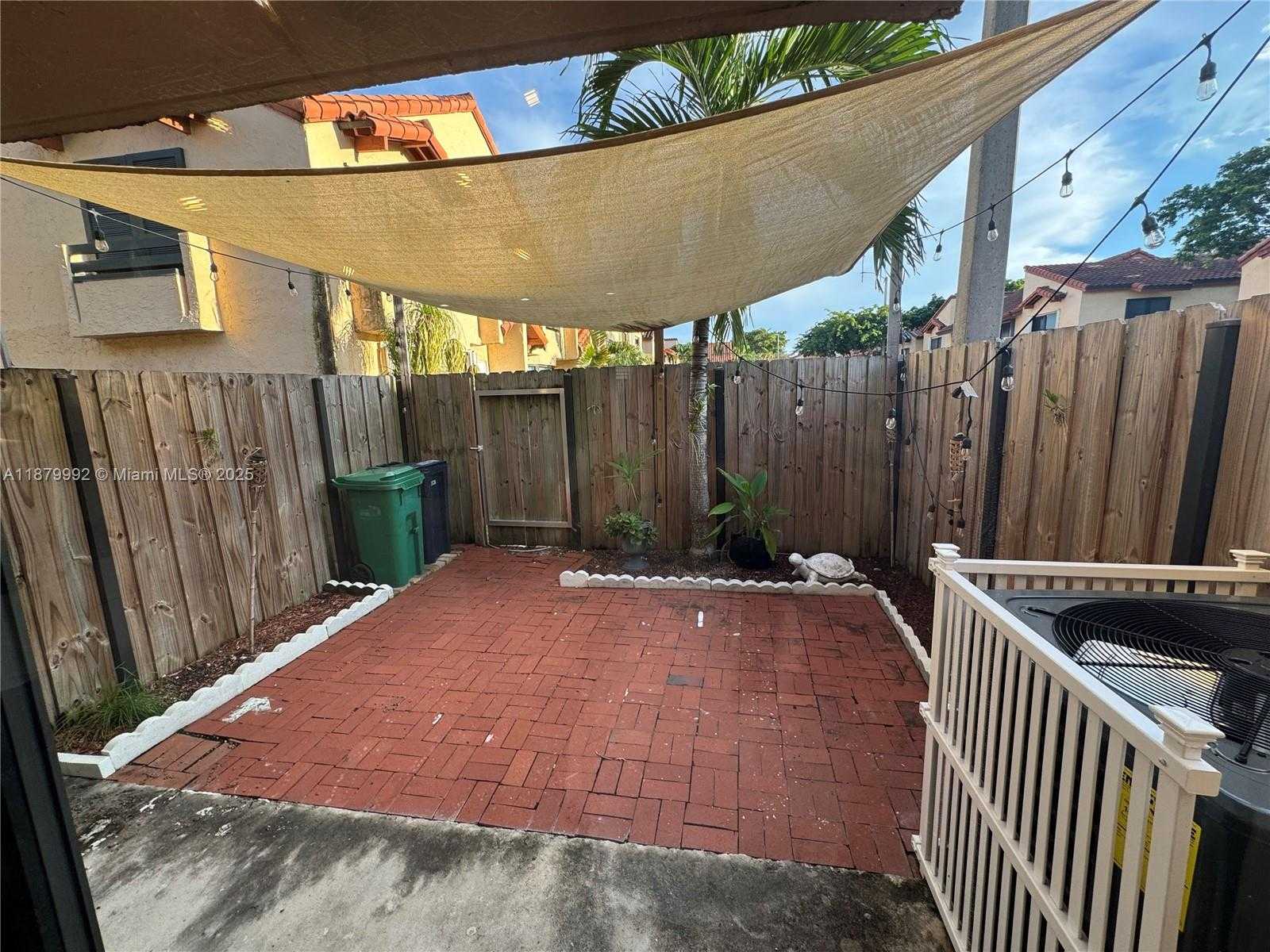 Small Image of 10048 SOUTH WEST 77TH CT, Miami Number 28