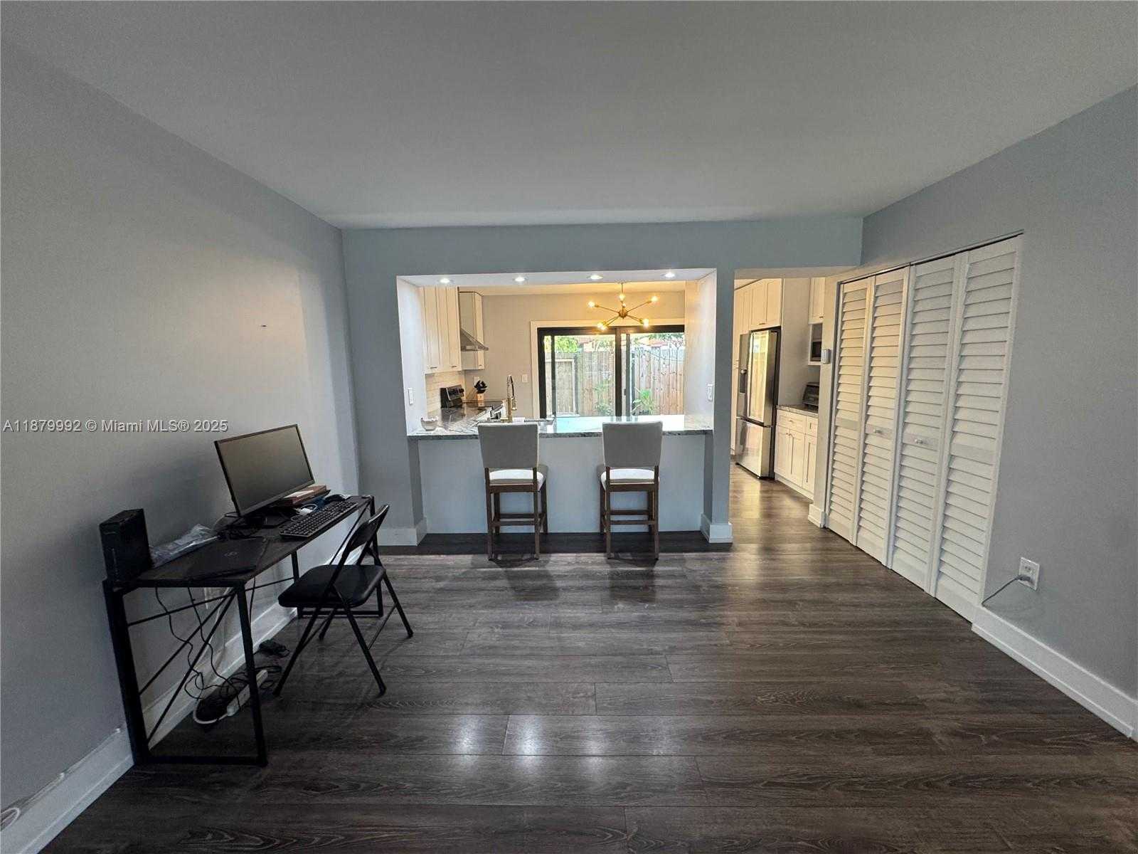 Small Image of 10048 SOUTH WEST 77TH CT, Miami Number 5