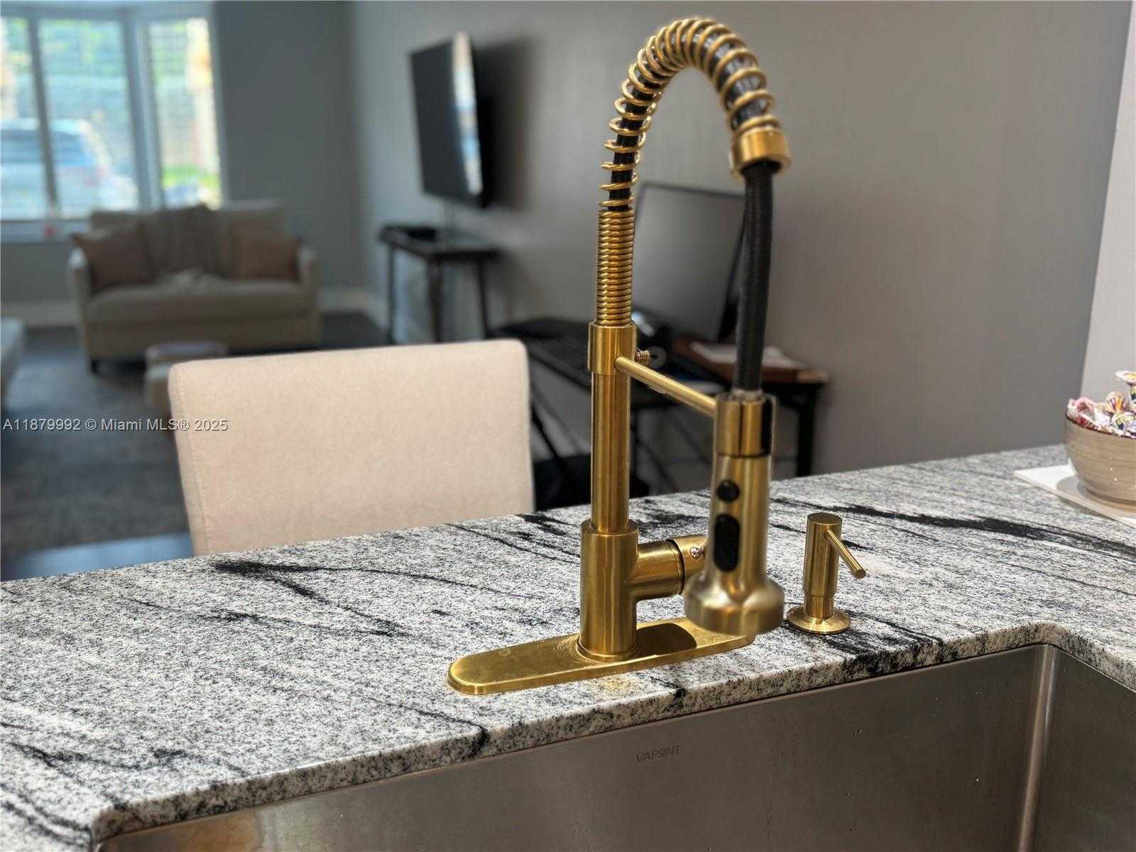 Small Image of 10048 SOUTH WEST 77TH CT, Miami Number 9