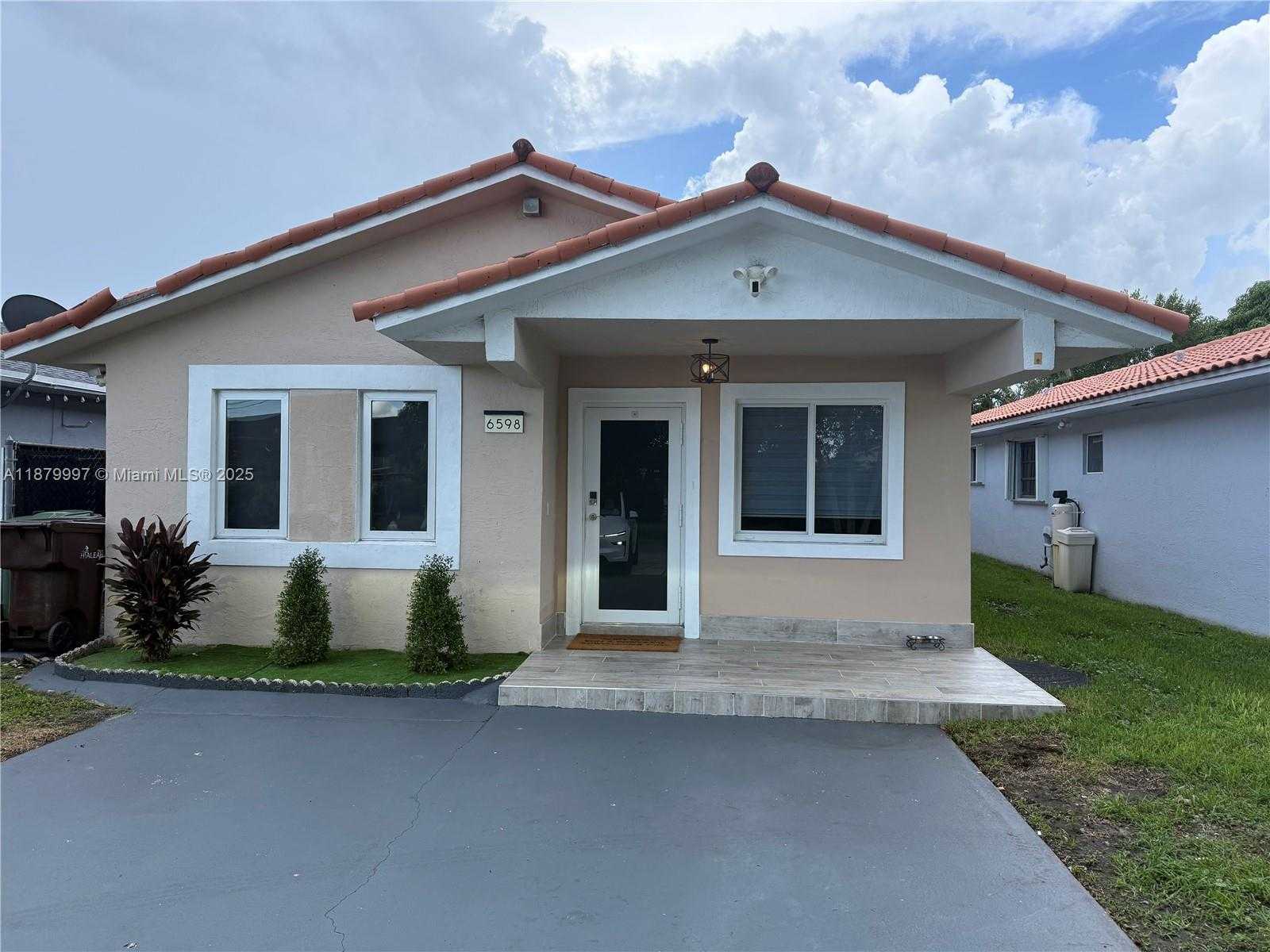 Small Image of 6598 WEST 22ND CT #6598, Hialeah Number 2