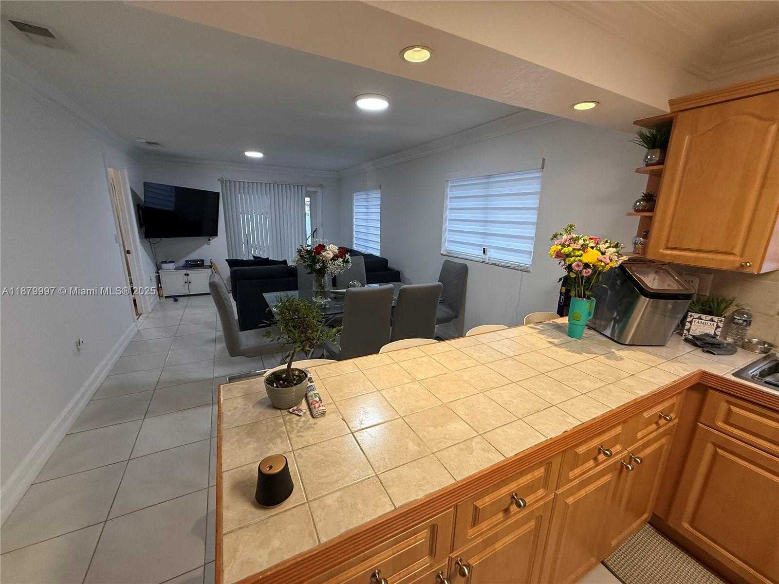 Small Image of 6598 WEST 22ND CT #6598, Hialeah Number 9