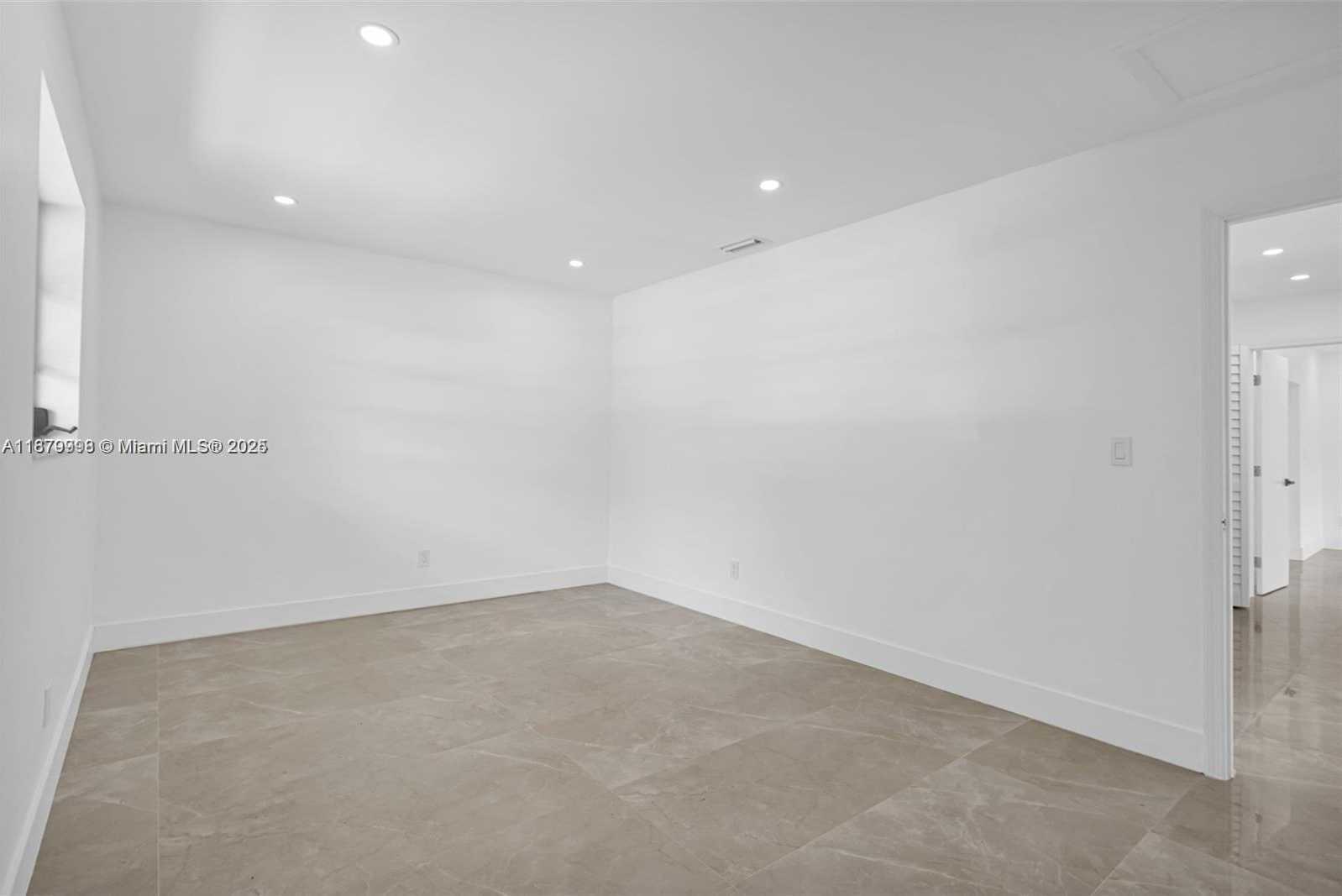 Small Image of 7400 SOUTH WEST 114TH ST, Pinecrest Number 16