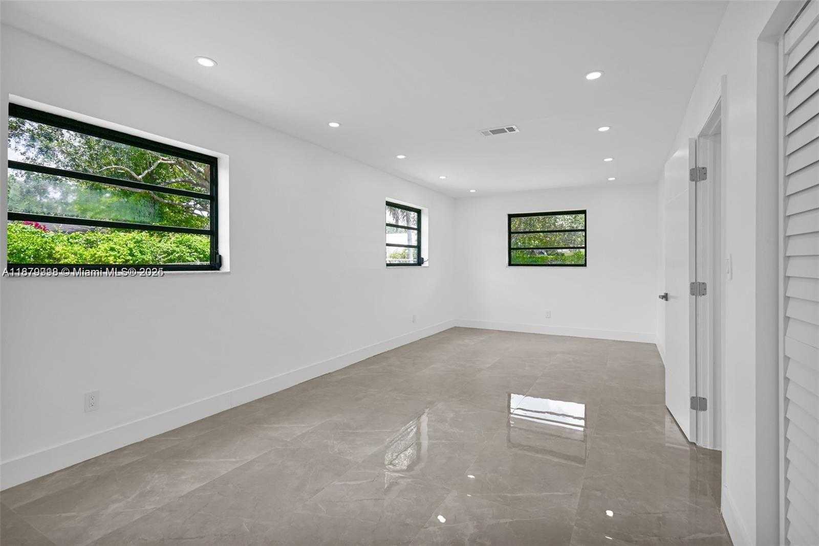 Small Image of 7400 SOUTH WEST 114TH ST, Pinecrest Number 18