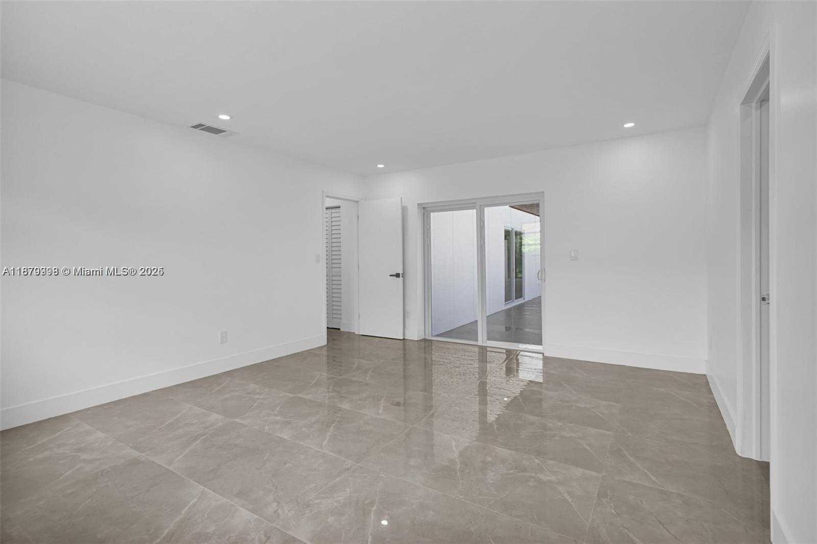 Small Image of 7400 SOUTH WEST 114TH ST, Pinecrest Number 23