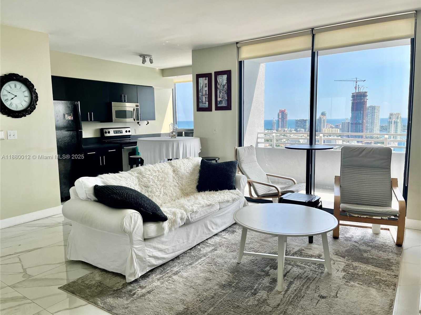 Small Image of 1330 WEST AVE #3406, Miami Beach Number 2
