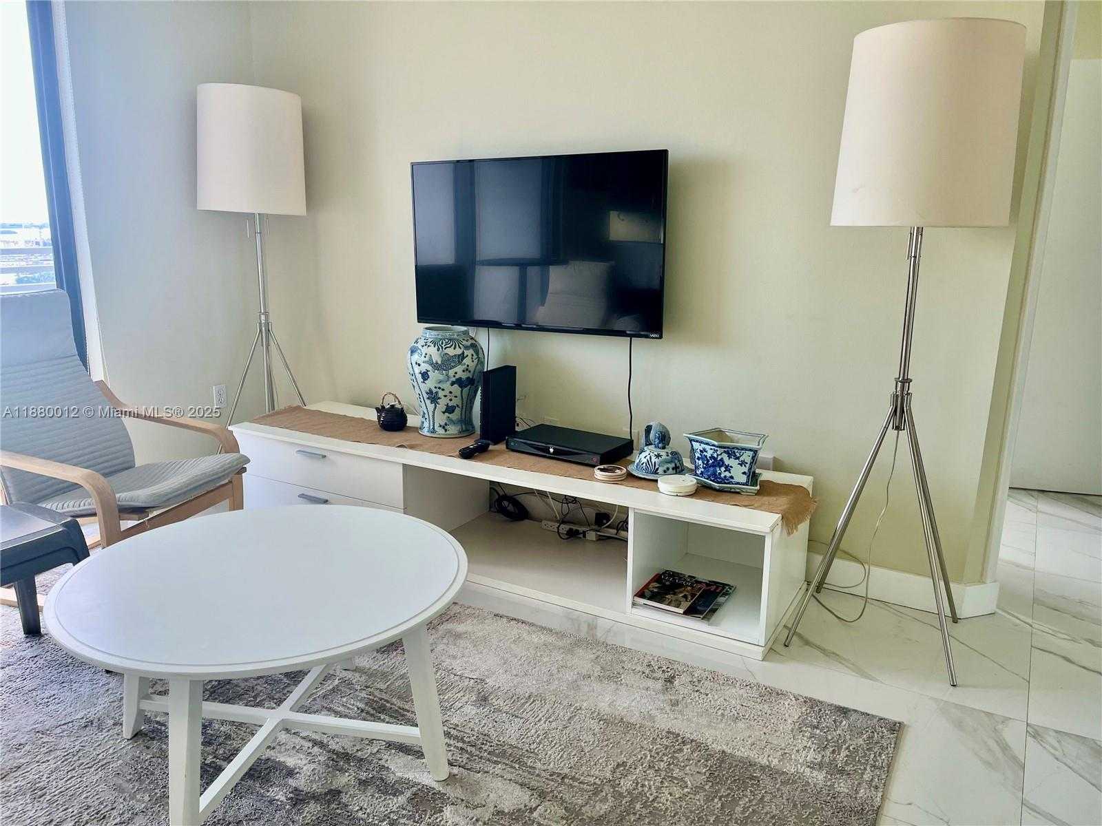 Small Image of 1330 WEST AVE #3406, Miami Beach Number 6