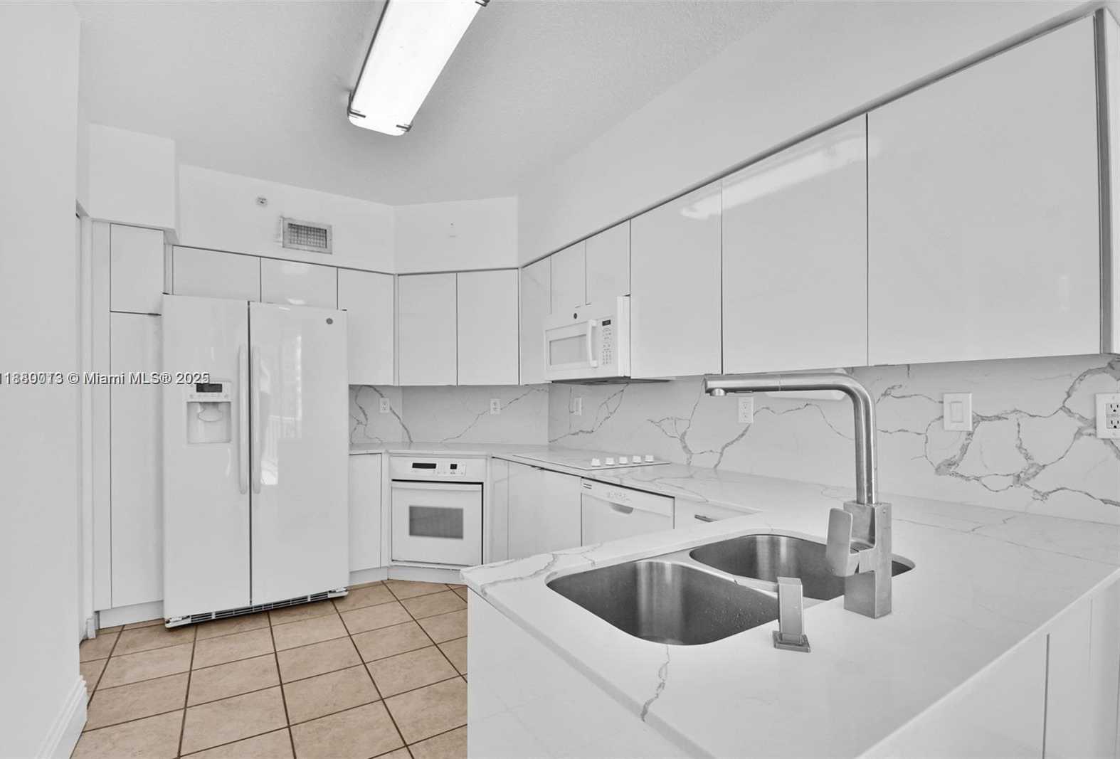 Small Image of 3370 HIDDEN BAY DR #1715, Aventura Number 12