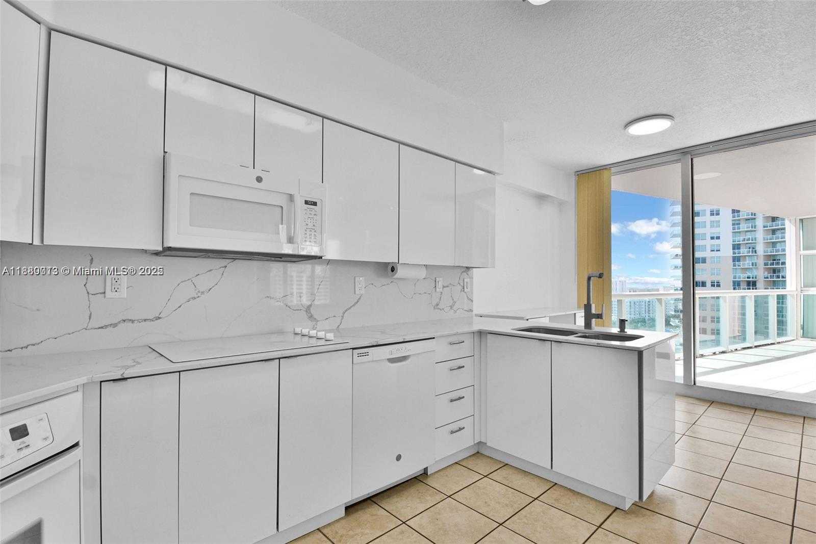 Small Image of 3370 HIDDEN BAY DR #1715, Aventura Number 14