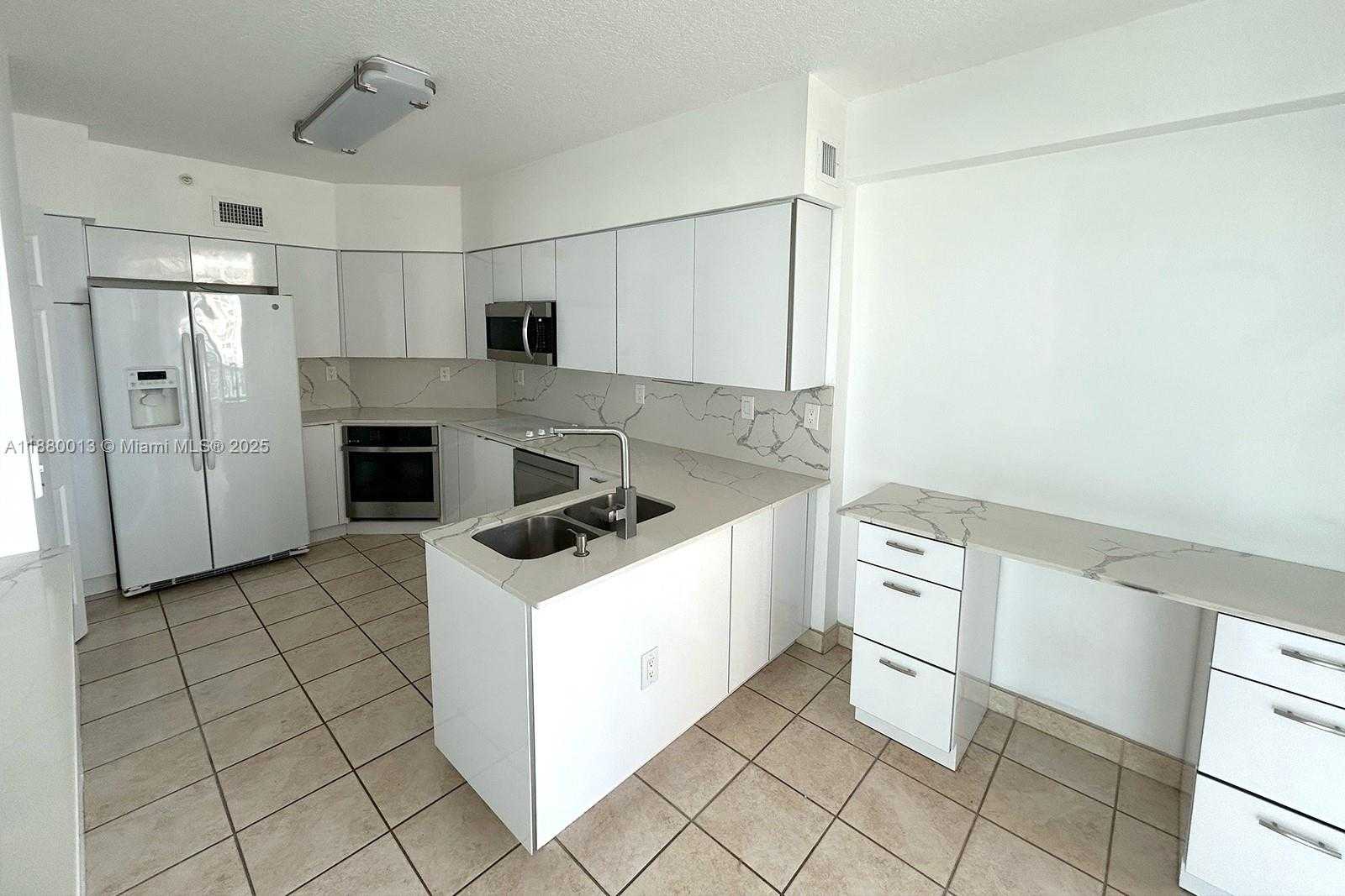 Small Image of 3370 HIDDEN BAY DR #1715, Aventura Number 15