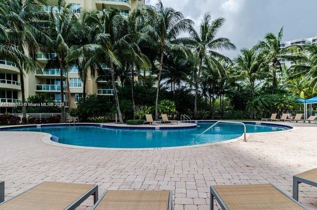 Small Image of 3370 HIDDEN BAY DR #1715, Aventura Number 4