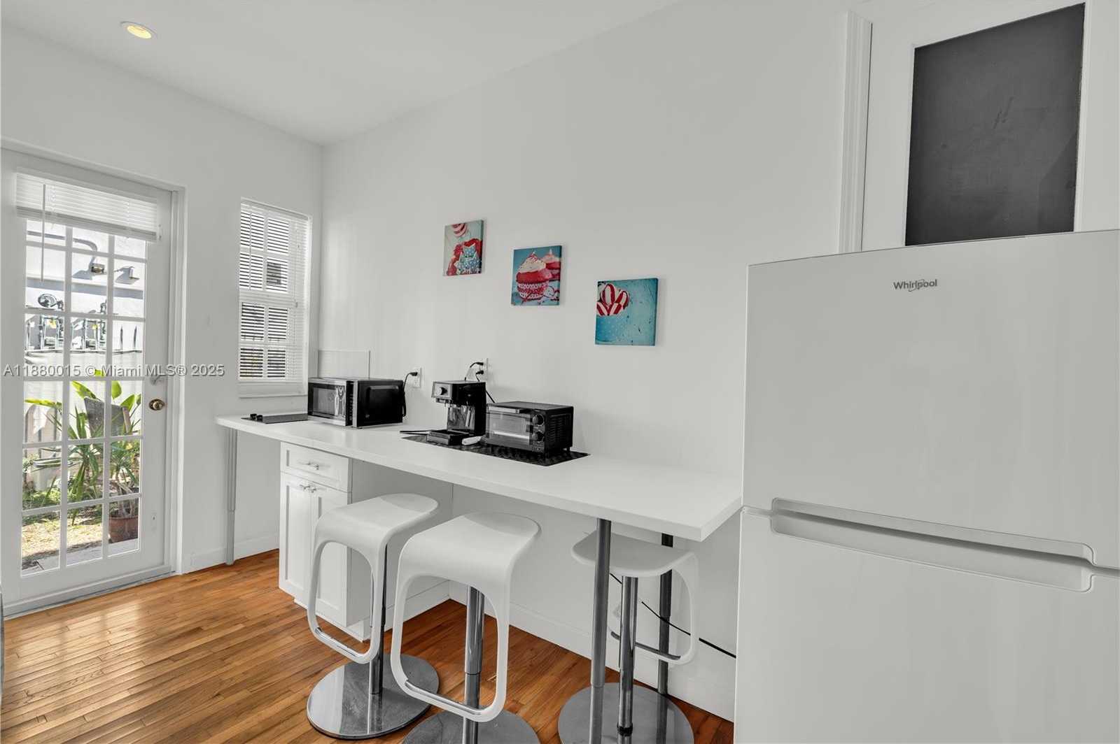 Small Image of 439 15TH ST #2, Miami Beach Number 6