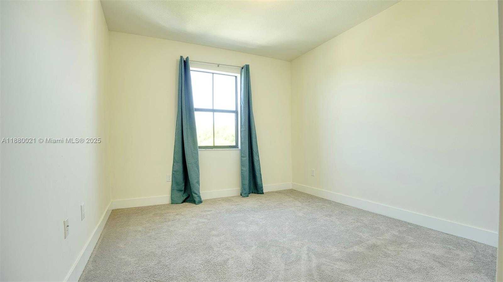 Small Image of 8821 NORTH WEST 103RD PL, Doral Number 13