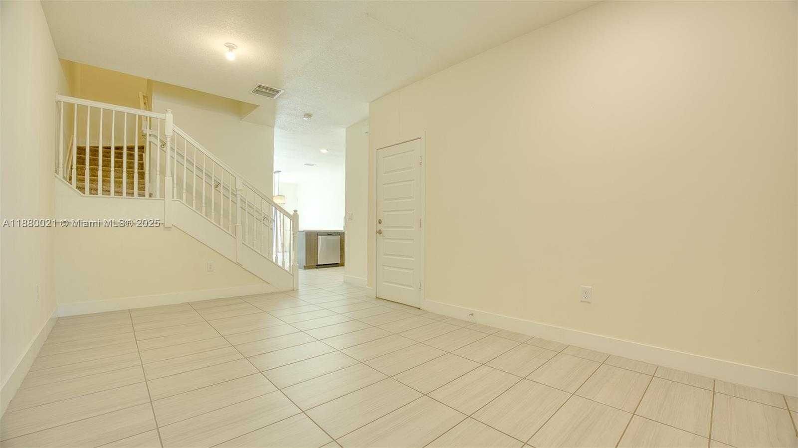 Small Image of 8821 NORTH WEST 103RD PL, Doral Number 3