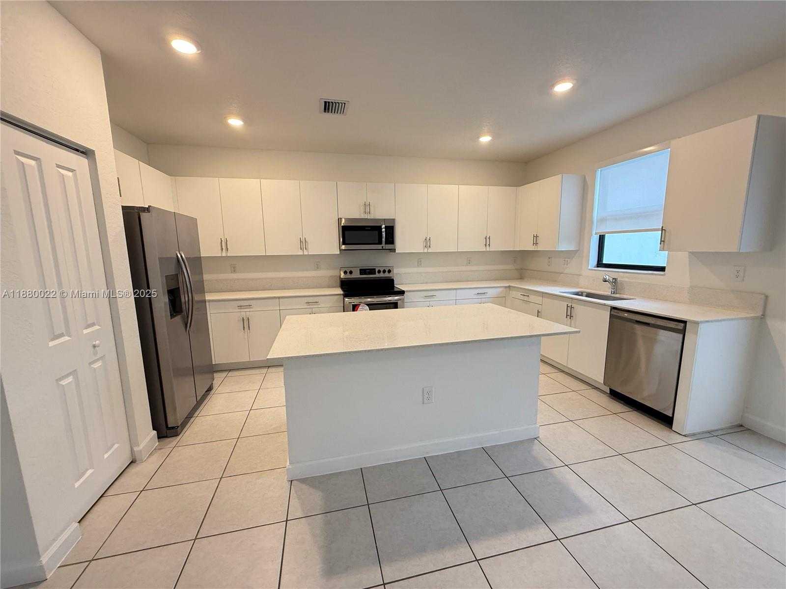 Small Image of 12948 SOUTH WEST 229TH ST #12948, Miami Number 10