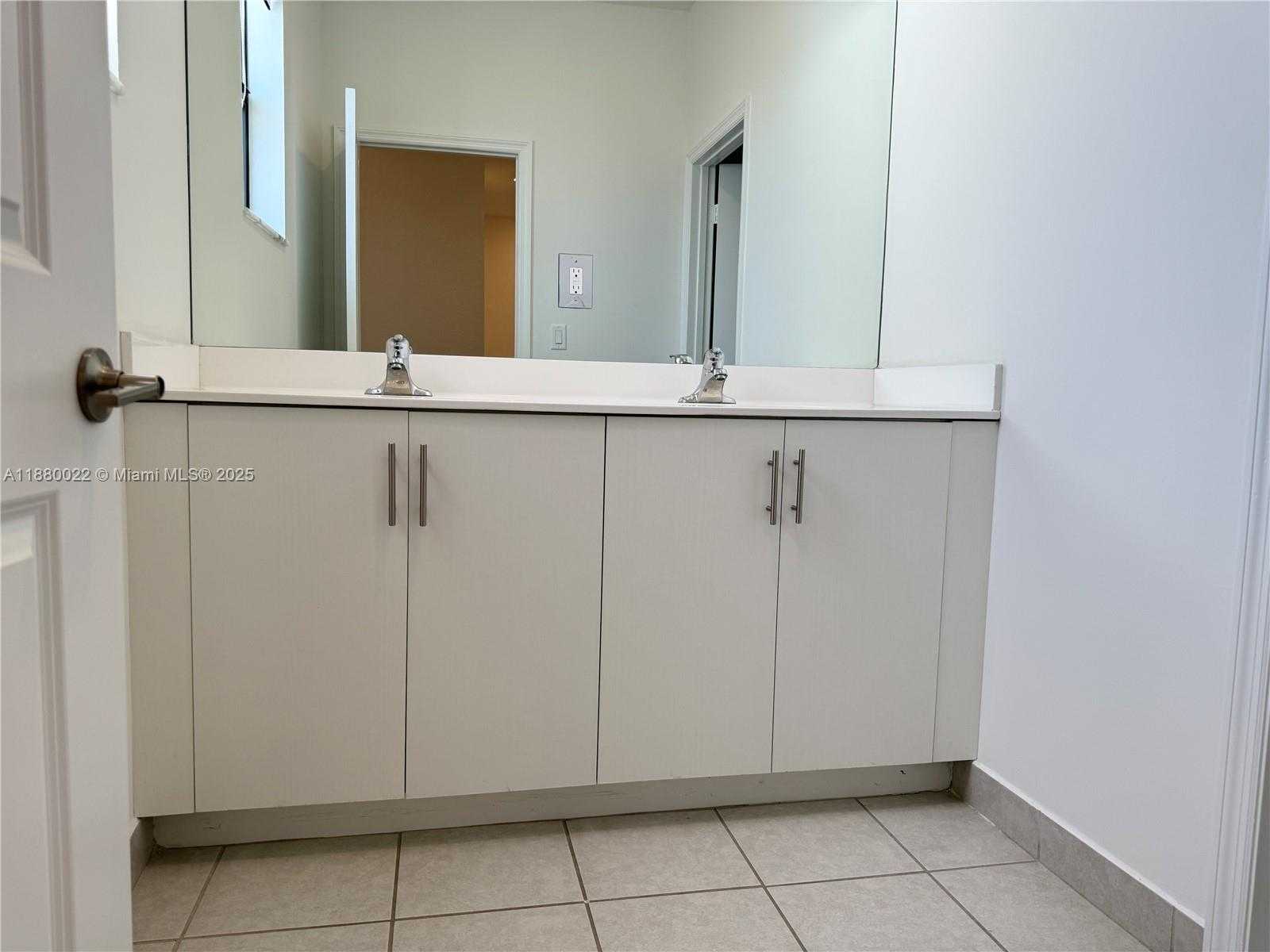 Small Image of 12948 SOUTH WEST 229TH ST #12948, Miami Number 33
