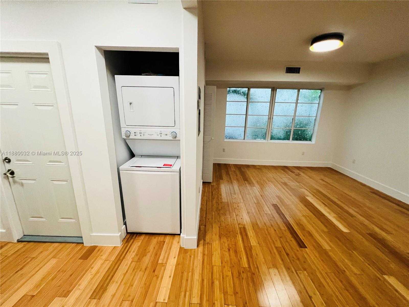 Small Image of 960 BAY DR #912, Miami Beach Number 12