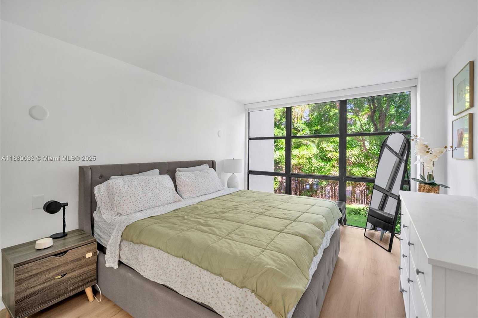Small Image of 17021 NORTH BAY RD #206, Sunny Isles Beach Number 13