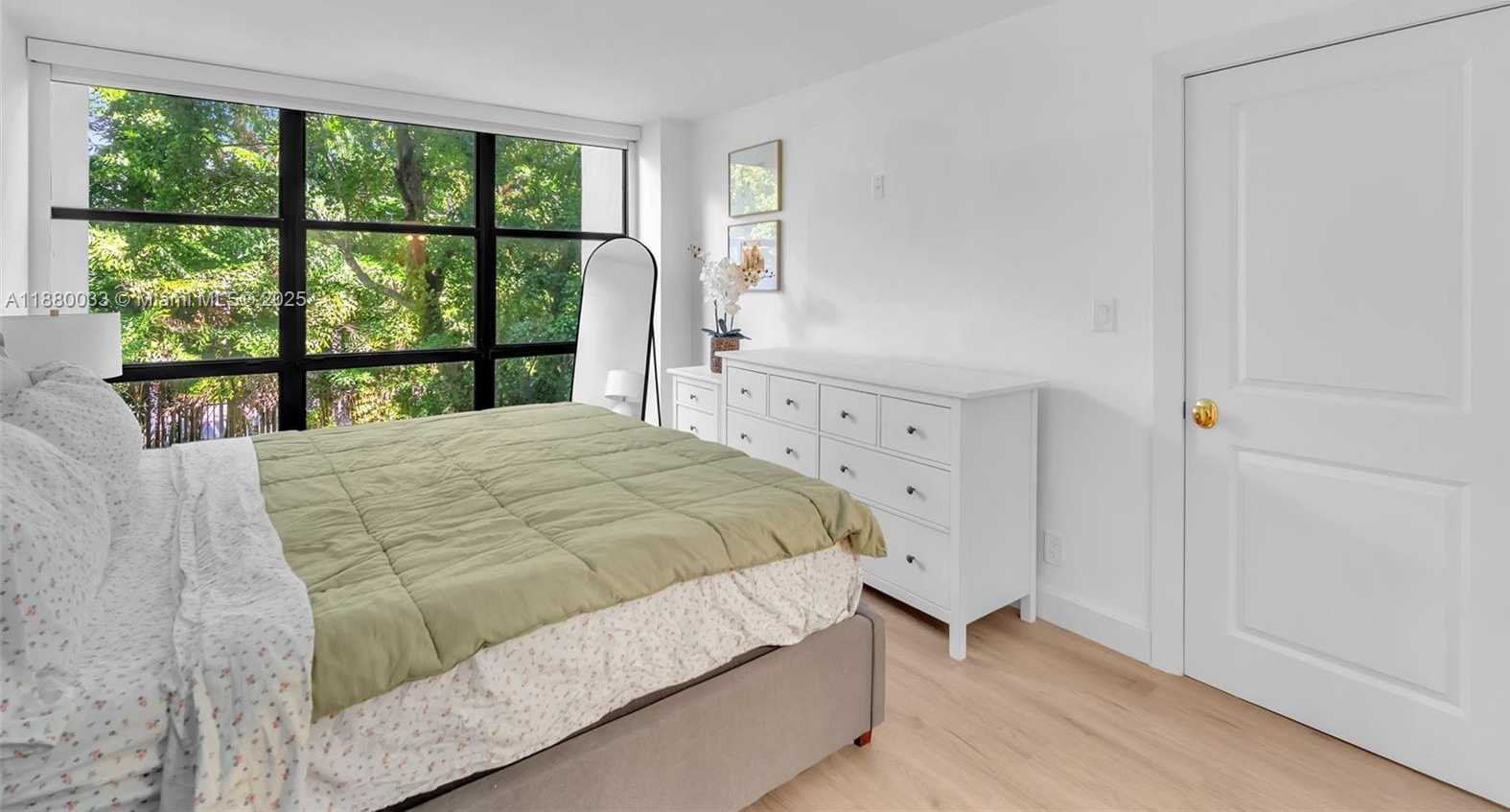 Small Image of 17021 NORTH BAY RD #206, Sunny Isles Beach Number 14