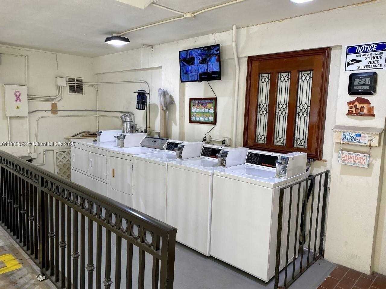 Small Image of 1600 SOUTH LE JEUNE RD #16, Coral Gables Number 16