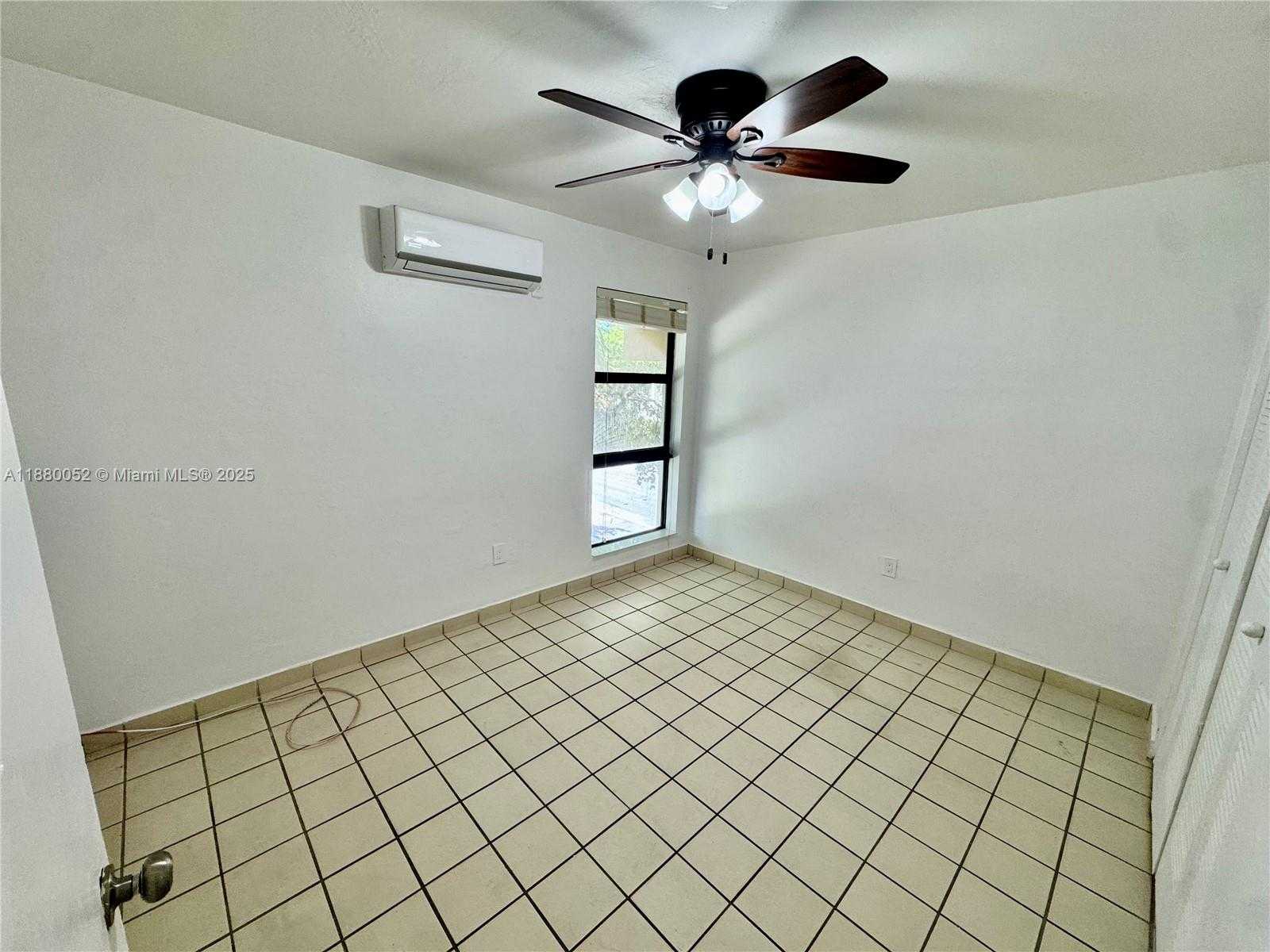 Small Image of 1600 SOUTH LE JEUNE RD #16, Coral Gables Number 9