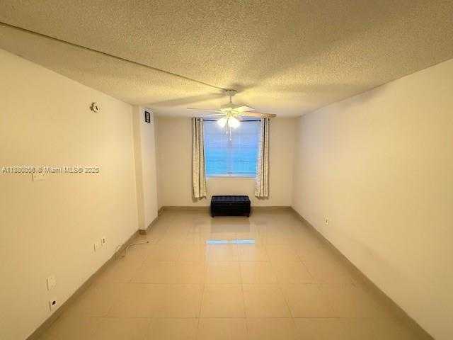 Small Image of 500 BAYVIEW DR #1821, Sunny Isles Beach Number 16