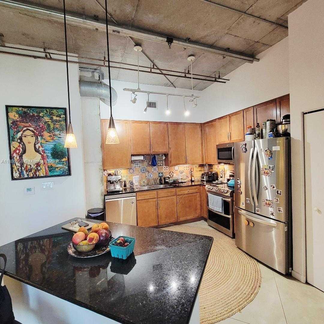 Small Image of 2001 BISCAYNE BLVD #2215, Miami Number 8