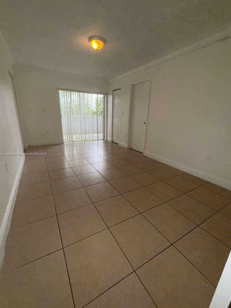Small Image of 2660 WEST 76TH ST #209, Hialeah Number 7