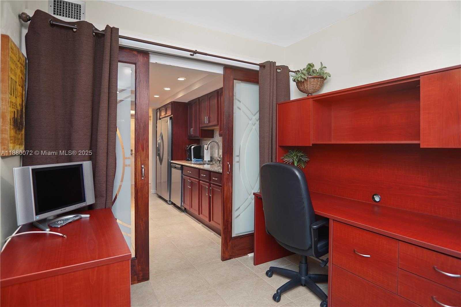 Small Image of 2401 SOUTH OCEAN DR #1503, Hollywood Number 18