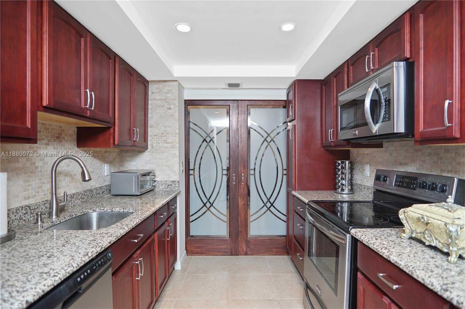 Small Image of 2401 SOUTH OCEAN DR #1503, Hollywood Number 9