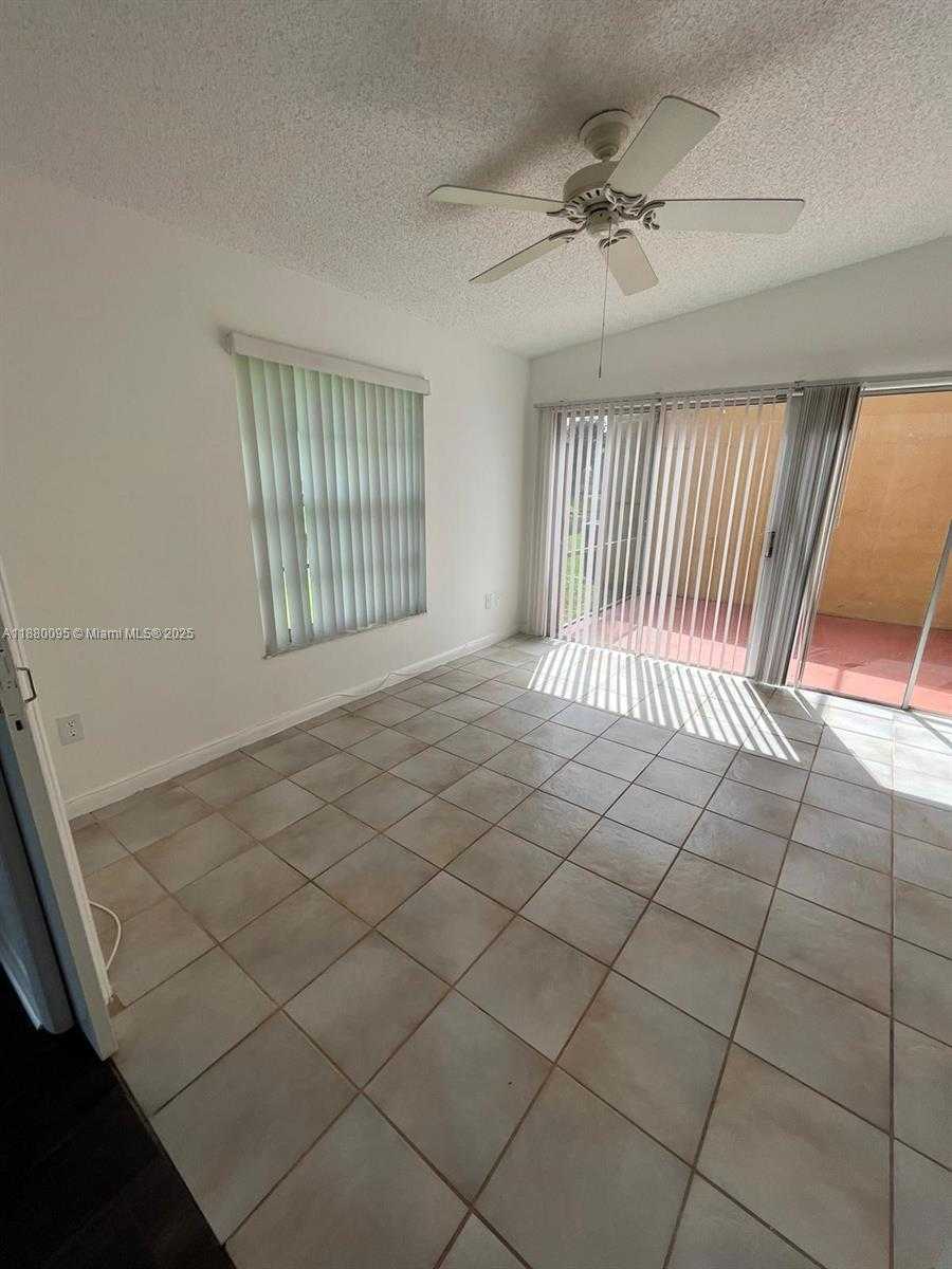 Small Image of 9580 WEST FERN LN #9580, Miramar Number 16