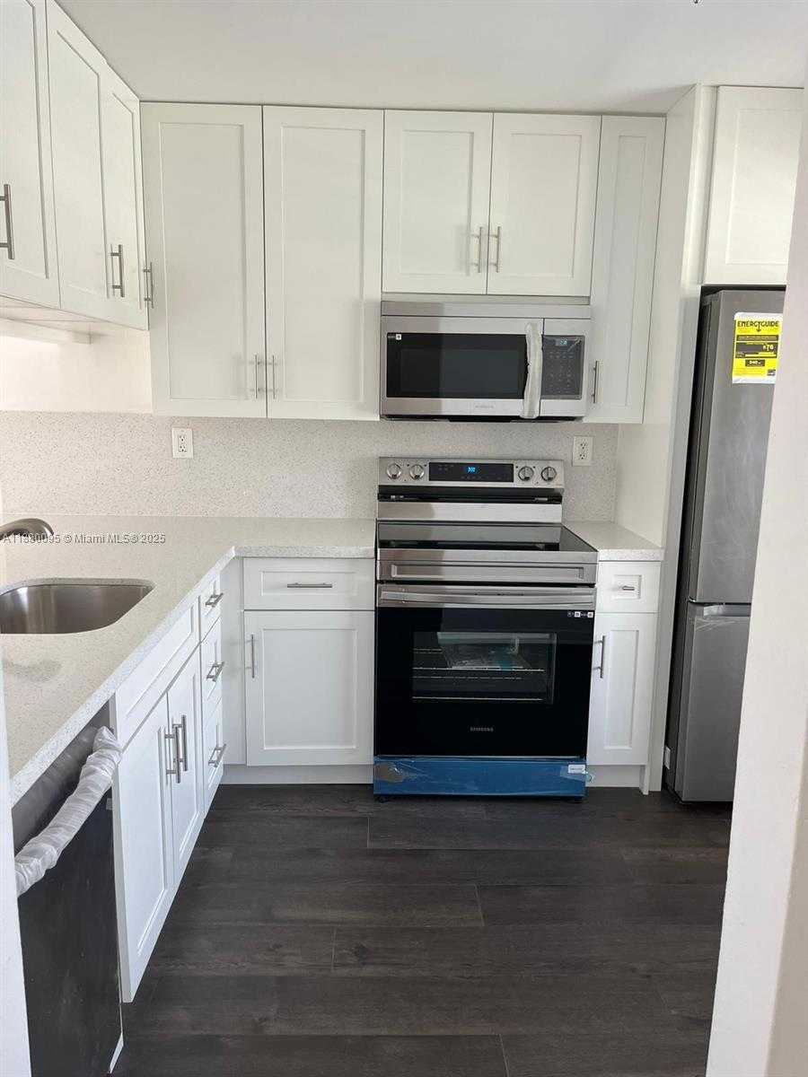 Small Image of 9580 WEST FERN LN #9580, Miramar Number 20