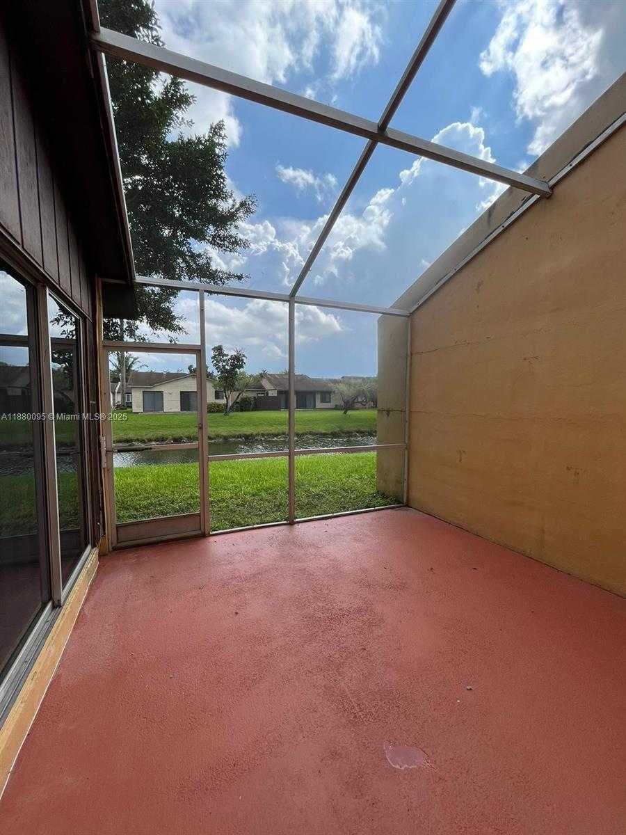Small Image of 9580 WEST FERN LN #9580, Miramar Number 25