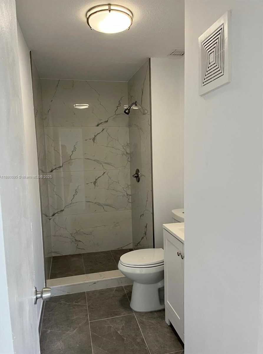 Small Image of 9580 WEST FERN LN #9580, Miramar Number 3